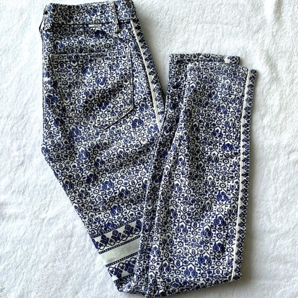 MOTHER LOOKER LOOKER WHITE & BLUE COLORBLOCK LOOKER SHAG JEANS SIZE 24/00